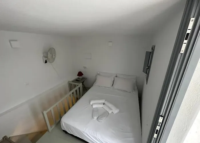 Nikolettas House דירה