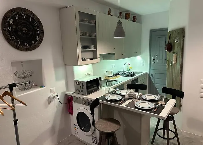 Nikolettas House פארוס