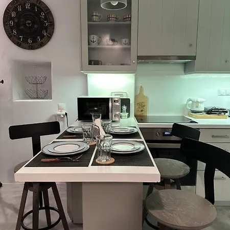 公寓 Nikolettas House *